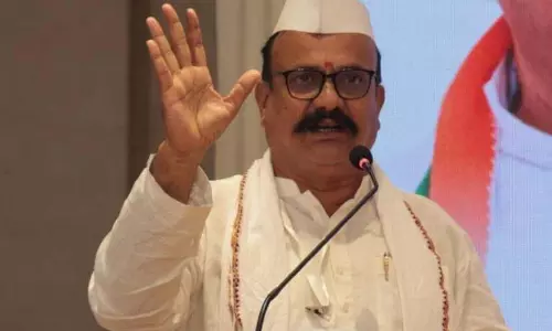रोओ मत, लड़ो! बिहार के नतीजों के बाद कांग्रेस ने Mumbai में झंडा फहराने का किया आग्रह