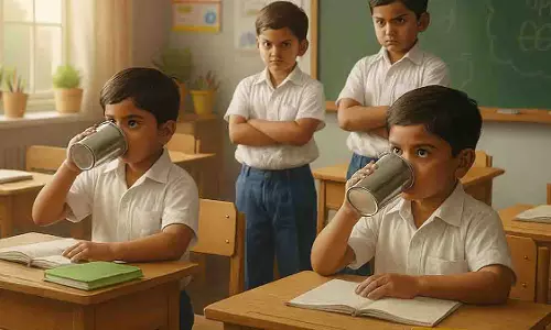 UP: कक्षा 2 के छात्र के साथ कथित तौर पर अमानवीय व्यवहार, जांच शुरू UP: कक्षा 2 के छात्र के साथ कथित तौर पर अमानवीय व्यवहार, जांच शुरू