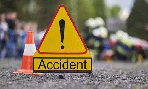 RTC bus और लॉरी में टक्कर, 12 यात्री गंभीर रूप से घायल RTC bus और लॉरी में टक्कर, 12 यात्री गंभीर रूप से घायल