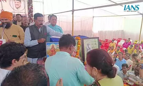 Burhanpur में धूमधाम से मनाया गया Tribal Pride Day, नेहरू स्टेडियम में आयोजित मुख्य कार्यक्रम में उमड़ा जनसैलाब Burhanpur में धूमधाम से मनाया गया Tribal Pride Day, नेहरू स्टेडियम में आयोजित मुख्य कार्यक्रम में उमड़ा जनसैलाब