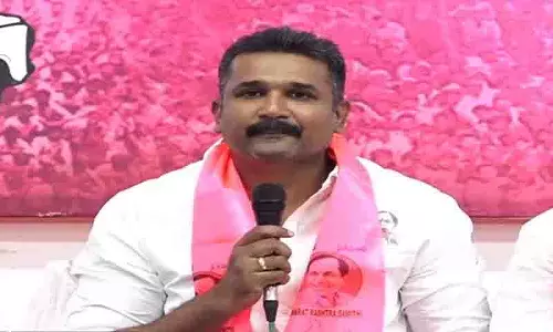BRS प्रवक्ता मन्ने कृषांक को ऑनलाइन धमकी मिली BRS प्रवक्ता मन्ने कृषांक को ऑनलाइन धमकी मिली