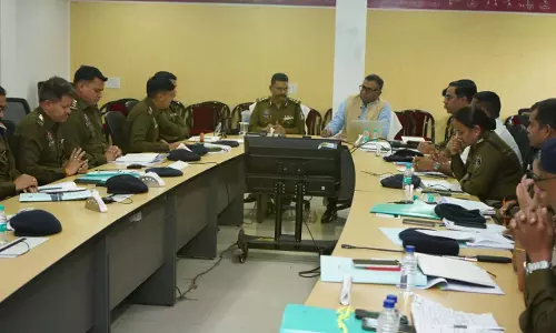 रायपुर पुलिस की अपराध समीक्षा बैठक, IG ने दिए सख्त निर्देश