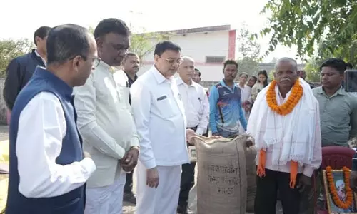मंत्री लखन लाल देवांगन ने खरीफ धान खरीदी का शुभारंभ किया