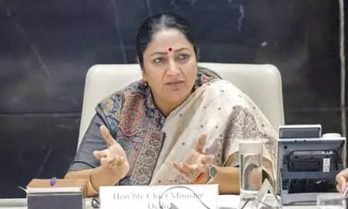 सीएम रेखा गुप्ता ने ‘ईज ऑफ डूइंग बिजनेस’ को बढ़ावा देने वाला फायर पोर्टल लॉन्च किया सीएम रेखा गुप्ता ने ‘ईज ऑफ डूइंग बिजनेस’ को बढ़ावा देने वाला फायर पोर्टल लॉन्च किया