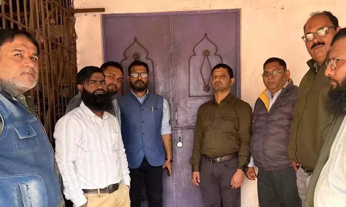वेल्डिंग दुकान में फर्जी अस्पताल का भंडाफोड़, सील की कार्रवाई वेल्डिंग दुकान में फर्जी अस्पताल का भंडाफोड़, सील की कार्रवाई