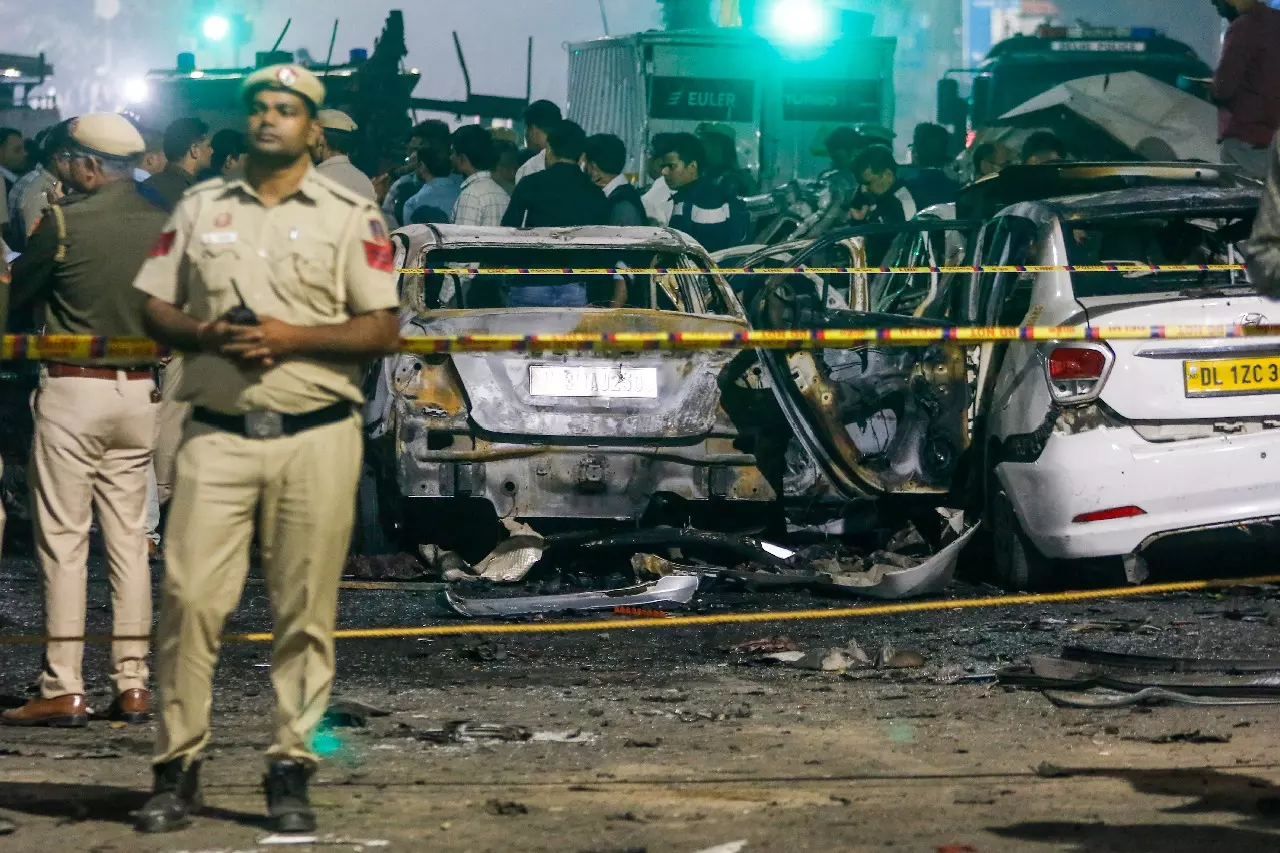 Car blast मामले में पुलिस की बड़ी सफलता, MBBS छात्र दालखोला में गिरफ्तार Car blast मामले में पुलिस की बड़ी सफलता, MBBS छात्र दालखोला में गिरफ्तार