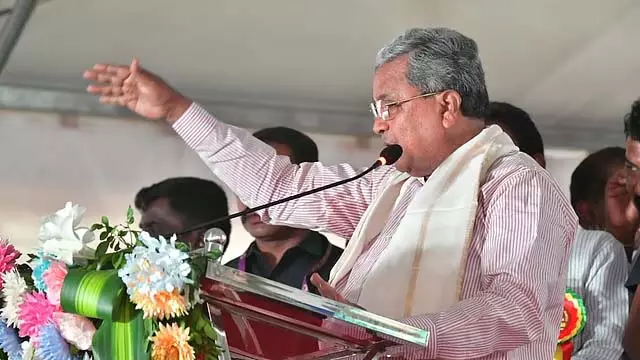 गन्ना किसानों के नाम पर ट्रैक्टरों में आग लगाने की घटना: राज्य सरकार ने दिए जांच के आदेश गन्ना किसानों के नाम पर ट्रैक्टरों में आग लगाने की घटना: राज्य सरकार ने दिए जांच के आदेश