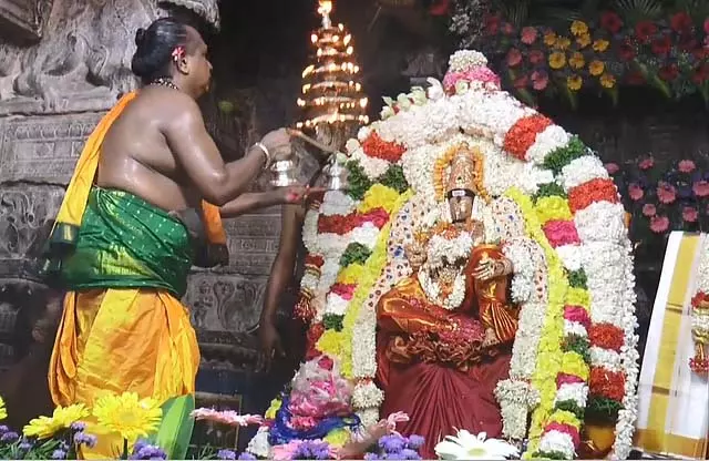 Tamil Nadu: नेल्लई गांधीमथी अंबानी का विवाह उत्सव एक भव्य आयोजन है Tamil Nadu: नेल्लई गांधीमथी अंबानी का विवाह उत्सव एक भव्य आयोजन है