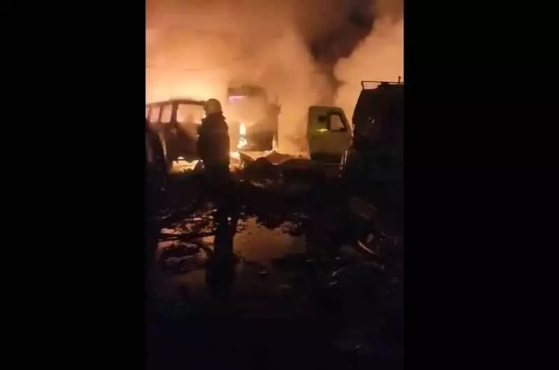 आतंकी मॉड्यूल मामले में फरीदाबाद से पिकअप ट्रक में Kashmir ले जाए गए विस्फोटक आतंकी मॉड्यूल मामले में फरीदाबाद से पिकअप ट्रक में Kashmir ले जाए गए विस्फोटक