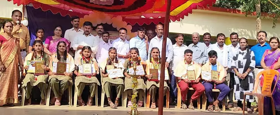 छात्रों की उपलब्धियों के लिए प्रोत्साहन आवश्यक: Pratap Nayak छात्रों की उपलब्धियों के लिए प्रोत्साहन आवश्यक: Pratap Nayak