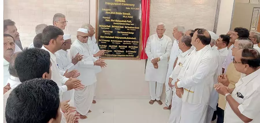 शिक्षा के विकास के लिए गैर-सरकारी संगठनों का कार्य महत्वपूर्ण: Siddu Savadi शिक्षा के विकास के लिए गैर-सरकारी संगठनों का कार्य महत्वपूर्ण: Siddu Savadi