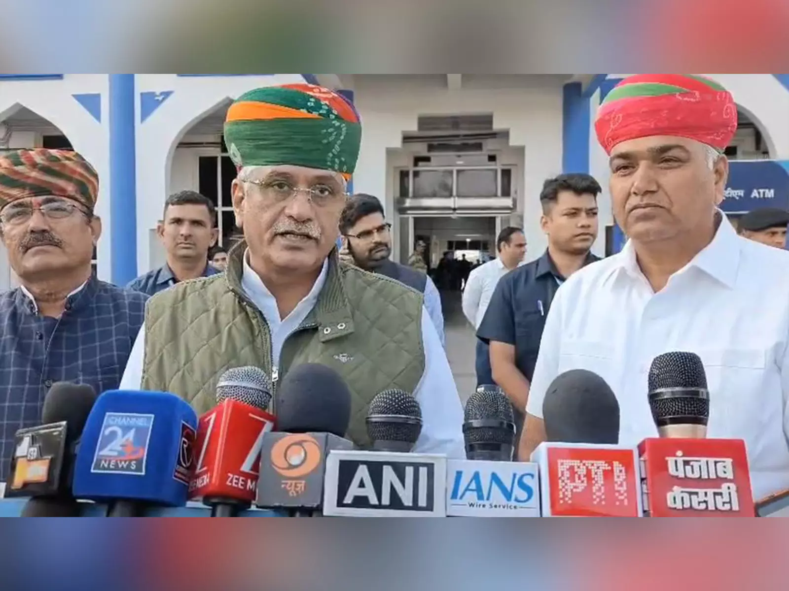 जनता अब निराधार दावों और मनगढ़ंत कहानियों को स्वीकार नहीं करेगी: केंद्रीय मंत्री गजेंद्र सिंह शेखावत जनता अब निराधार दावों और मनगढ़ंत कहानियों को स्वीकार नहीं करेगी: केंद्रीय मंत्री गजेंद्र सिंह शेखावत
