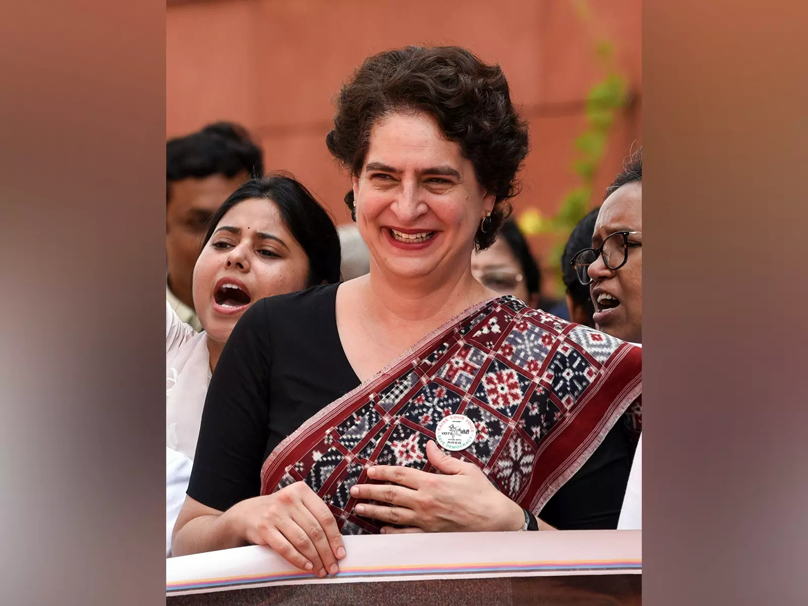 कांग्रेस नेता प्रियंका गांधी ने Jharkhand के स्थापना दिवस पर दीं शुभकामनाएं कांग्रेस नेता प्रियंका गांधी ने Jharkhand के स्थापना दिवस पर दीं शुभकामनाएं