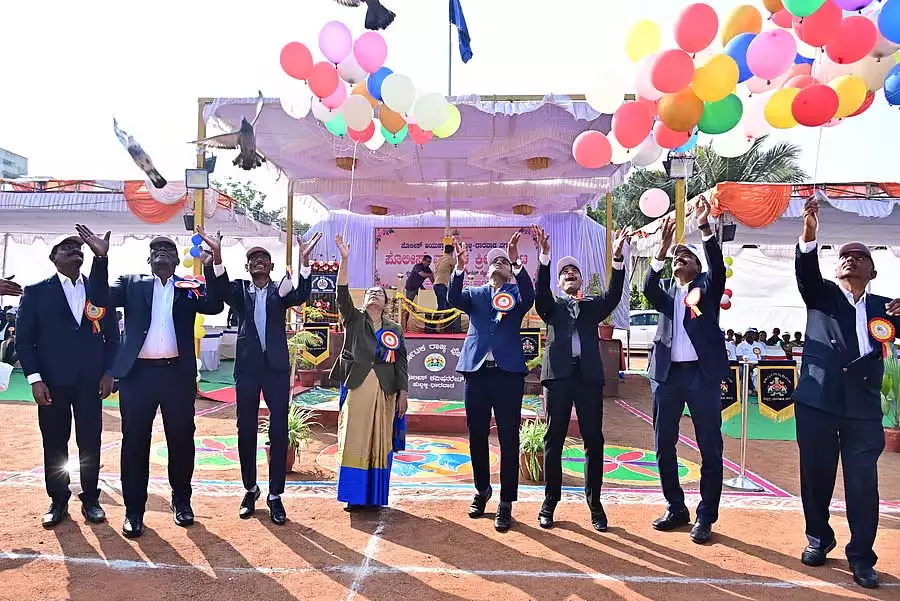 Karnataka : हू-धा मेट्रोपॉलिटन पुलिस वार्षिक खेल प्रतियोगिता शुरू हुई Karnataka : हू-धा मेट्रोपॉलिटन पुलिस वार्षिक खेल प्रतियोगिता शुरू हुई