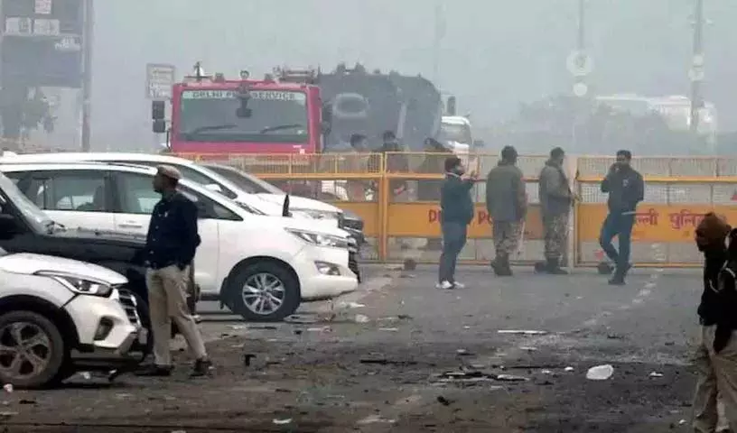 विस्फोट के कुछ दिन बाद लाल किला Metro Station के दो गेट फिर से खुले विस्फोट के कुछ दिन बाद लाल किला Metro Station के दो गेट फिर से खुले