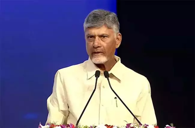 पूरी दुनिया भारत की ओर देख रही है: Chandrababu पूरी दुनिया भारत की ओर देख रही है: Chandrababu
