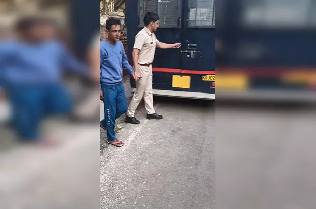 60 लाख के लिए खूनी खेल! हमशक्ल को उतारा मौत के घाट, मिली सजा 60 लाख के लिए खूनी खेल! हमशक्ल को उतारा मौत के घाट, मिली सजा