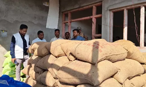 कलेक्टर ने धान खरीदी कार्य में लापरवाही पर लिया एक्शन, कृषि विभाग के 2 अफसर सस्पेंड