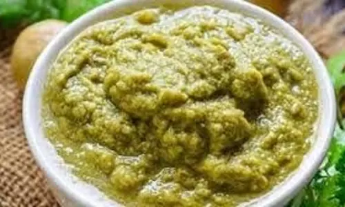 Immunity Booster Chutney: 5 मिनट में बनाएं विटामिन सी से भरपूर आंवला धनिया चटनी की सुपरहेल्दी रेसिपी Immunity Booster Chutney: 5 मिनट में बनाएं विटामिन सी से भरपूर आंवला धनिया चटनी की सुपरहेल्दी रेसिपी