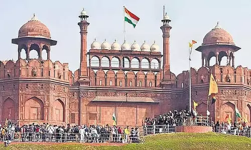 Delhi का लाल किला फिर से खुला : दर्शकों को अनुमति Delhi का लाल किला फिर से खुला : दर्शकों को अनुमति