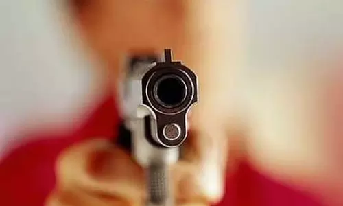 Delhi : प्रेमी ने युवती की गोली मारकर हत्या की