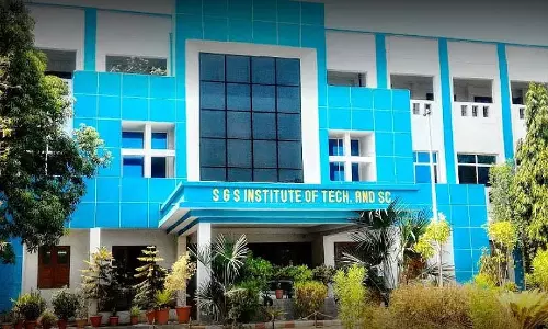 Indore : एसजीएसआईटीएस विभागाध्यक्ष पर छात्रा का यौन उत्पीड़न करने का आरोप, जांच के आदेश Indore : एसजीएसआईटीएस विभागाध्यक्ष पर छात्रा का यौन उत्पीड़न करने का आरोप, जांच के आदेश