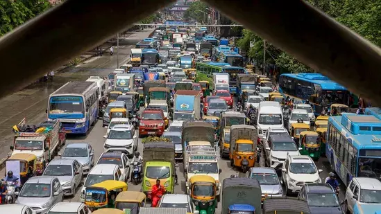 Bengaluru Traffic पुलिस ने ओआरआर भीड़भाड़ में सुधार के लिए टेक पार्कों को पे-एंड-पार्क का प्रस्ताव दिया Bengaluru Traffic पुलिस ने ओआरआर भीड़भाड़ में सुधार के लिए टेक पार्कों को पे-एंड-पार्क का प्रस्ताव दिया
