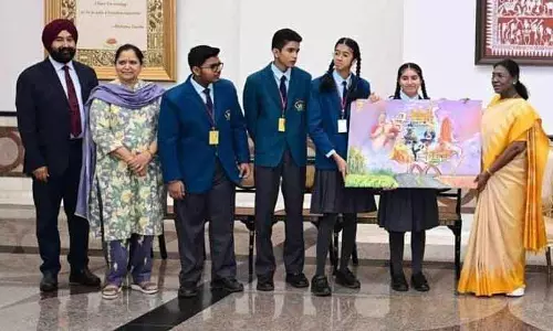 राष्ट्रपति मुर्मू ने Batala के वुडस्टॉक छात्रों को ऊंचे लक्ष्य रखने की दी प्रेरणा राष्ट्रपति मुर्मू ने Batala के वुडस्टॉक छात्रों को ऊंचे लक्ष्य रखने की दी प्रेरणा