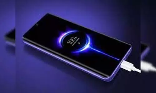 Charging Dangerous: यहां देखें बैटरी फटने से लेकर 10 खतरों की पूरी लिस्ट