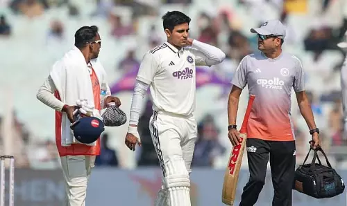 IND vs SA: कप्तान शुभमन गिल गर्दन में दर्द के कारण अस्पताल में भर्ती, पहले टेस्ट से बाहर IND vs SA: कप्तान शुभमन गिल गर्दन में दर्द के कारण अस्पताल में भर्ती, पहले टेस्ट से बाहर