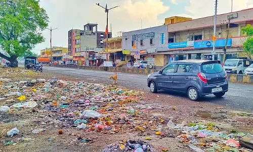 Karnataka : थानिसांद्रा रोड पर प्लास्टिक जलाने पर एक व्यक्ति पर 10,000 रुपये का जुर्माना