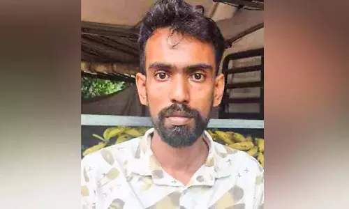 Kerala : छात्राओं से छेड़छाड़ की कोशिश के आरोप में युवक गिरफ्तार