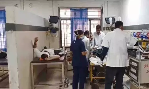 Jodhpur में सड़क दुर्घटना: टेम्पो और ट्रेलर की जोरदार टक्कर Jodhpur में सड़क दुर्घटना: टेम्पो और ट्रेलर की जोरदार टक्कर