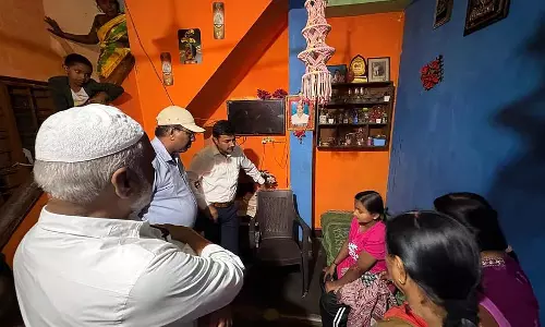 Dandeli: आवारा कुत्तों के हमले में तीन छात्र घायल Dandeli: आवारा कुत्तों के हमले में तीन छात्र घायल