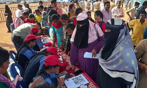 Haveri : एक मेला जिसने रोजगार के सपने को पंख दिए Haveri : एक मेला जिसने रोजगार के सपने को पंख दिए