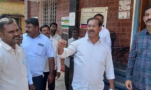 Karnataka : लोकायुक्त अधिकारी का दौरा