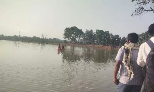CG BREAKING: लालखदान तालाब में दर्दनाक हादसा, नहाने गए चार बच्चों में से दो की डूबकर मौत CG BREAKING: लालखदान तालाब में दर्दनाक हादसा, नहाने गए चार बच्चों में से दो की डूबकर मौत