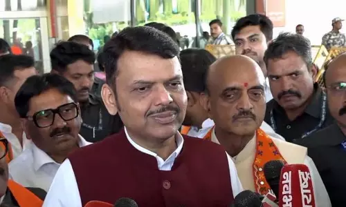 Fadnavis ने महागठबंधन पर स्पष्टीकरण दिया, दो दिन में विस्तृत जानकारी Fadnavis ने महागठबंधन पर स्पष्टीकरण दिया, दो दिन में विस्तृत जानकारी