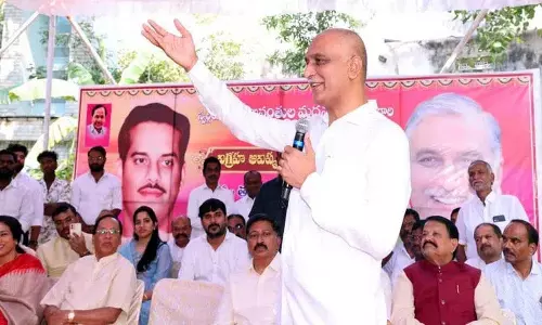 Harish Rao ने सिद्दीपेट में पूर्व विधायक मदन मोहन की मूर्ति का उद्घाटन किया