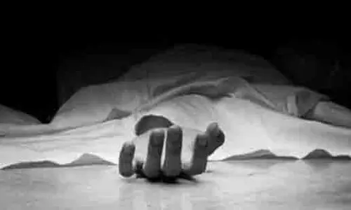 Chandigarh: सेक्टर-17 बस स्टैंड के पास दुर्घटना में ई-स्कूटर सवार की मौत Chandigarh: सेक्टर-17 बस स्टैंड के पास दुर्घटना में ई-स्कूटर सवार की मौत