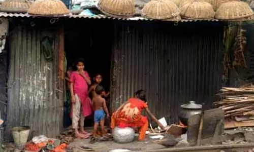 मासूमों पर मंडरा रहा देखा-अनदेखा खतरा, बाल श्रम में 40 प्रतिशत बढ़ोतरी मासूमों पर मंडरा रहा देखा-अनदेखा खतरा, बाल श्रम में 40 प्रतिशत बढ़ोतरी