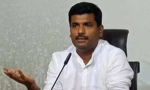 YCP नेता अमरनाथ ने सीआईआई शिखर सम्मेलन के दावों पर सीएम चंद्रबाबू की आलोचना की YCP नेता अमरनाथ ने सीआईआई शिखर सम्मेलन के दावों पर सीएम चंद्रबाबू की आलोचना की