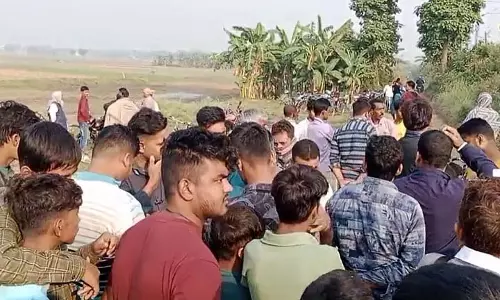 मुर्शिदाबाद में SIR की दहशत से 4 मौतें मुर्शिदाबाद में SIR की दहशत से 4 मौतें