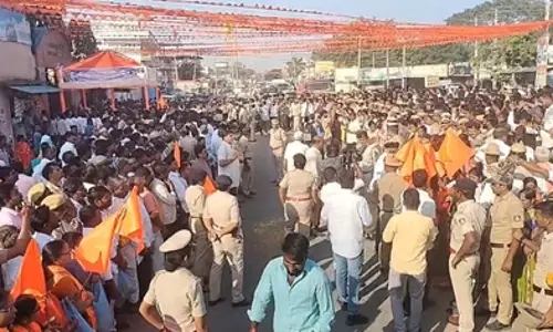 RSS विवाद: कर्नाटक के चित्तपुर में शांतिपूर्ण तरीके से पैदल मार्च निकाला गया RSS विवाद: कर्नाटक के चित्तपुर में शांतिपूर्ण तरीके से पैदल मार्च निकाला गया