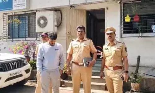 हाई प्रोफाइल लड़कियों को जाल में फंसाकर ठगी करने वाला शातिर गिरफ्तार हाई प्रोफाइल लड़कियों को जाल में फंसाकर ठगी करने वाला शातिर गिरफ्तार