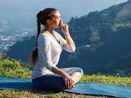 Yoga: प्राणायाम के फायदे जान लीजिए, कभी बीमार नहीं पड़ेंगे Yoga: प्राणायाम के फायदे जान लीजिए, कभी बीमार नहीं पड़ेंगे