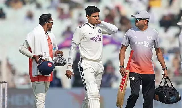 IND vs SA: कप्तान शुभमन गिल गर्दन में दर्द के कारण अस्पताल में भर्ती, पहले टेस्ट से बाहर IND vs SA: कप्तान शुभमन गिल गर्दन में दर्द के कारण अस्पताल में भर्ती, पहले टेस्ट से बाहर