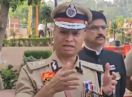 ऑपरेशन ट्रैकडाउन: पुलिस ने एक दिन में 257 अपराधी को किया गिरफ्तार, अपराध सिंडिकेट पर बड़ा प्रहार ऑपरेशन ट्रैकडाउन: पुलिस ने एक दिन में 257 अपराधी को किया गिरफ्तार, अपराध सिंडिकेट पर बड़ा प्रहार