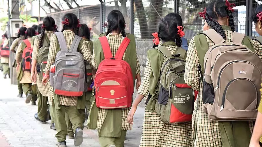 हाई स्कूल के लिए भी व्याख्याता के पाठ: नियमों में संशोधन का प्रस्ताव हाई स्कूल के लिए भी व्याख्याता के पाठ: नियमों में संशोधन का प्रस्ताव