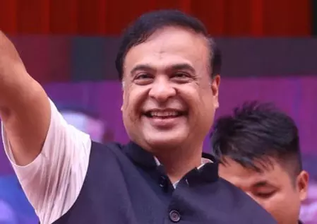 लंदन पहुंचे हिमंत बिस्वा सरमा, ऐतिहासिक ब्रिंदाबनी वस्त्र को वापस लाने की तैयारी लंदन पहुंचे हिमंत बिस्वा सरमा, ऐतिहासिक ब्रिंदाबनी वस्त्र को वापस लाने की तैयारी